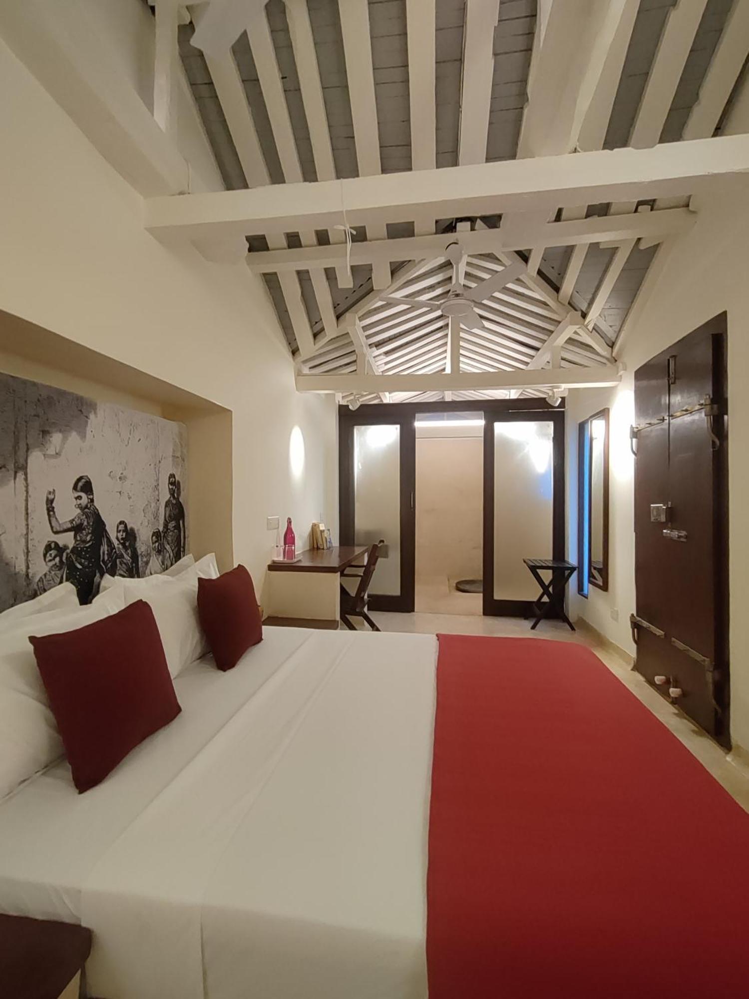 Mangala Heritage By Luxunlock Private Villas Tirukkannapuram Exterior photo